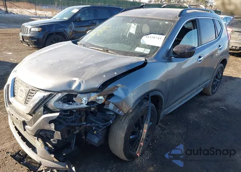 2017 Nissan Rogue Sv z USA, uszkodzony, nr VIN 5N1AT2MV5HC892796